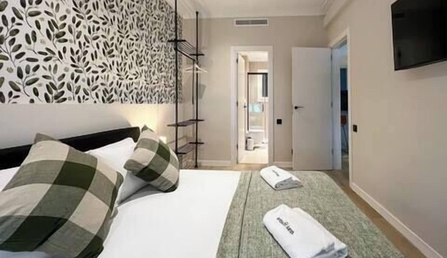 4Bed Apartment in Barcelona