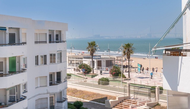 Apartment 'Valdelagrana Primera' with Sea View, Wi-Fi, and Air Conditioning