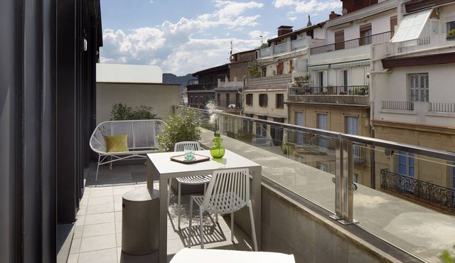 Basque Terrace by FeelFree Rentals