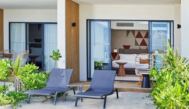 Beach Access Studio with Terrace & Island Vibes in Eh`mafushi