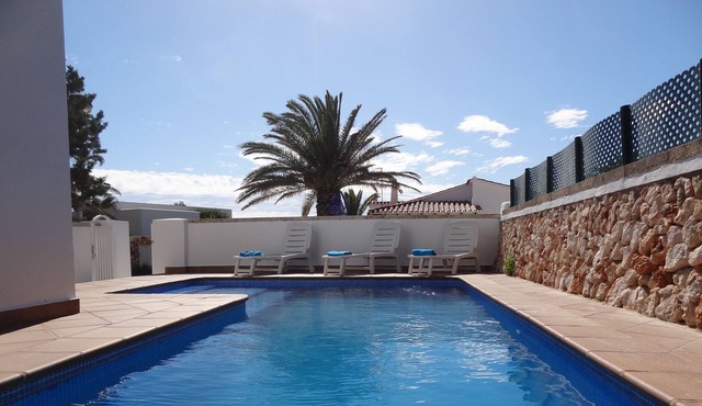 Beautiful villa for 6 people with pool, wifi, air conditioning, barbecue
