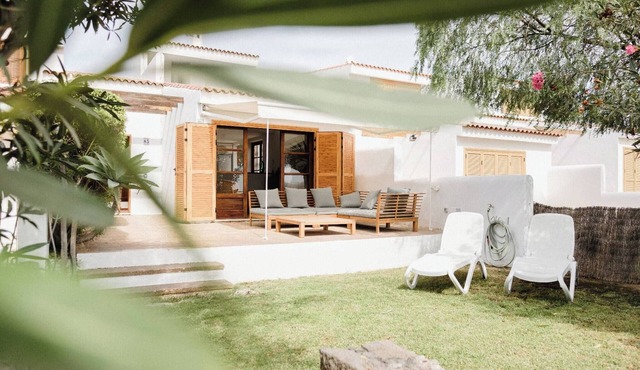 Bungalow: 20m from the sea, terrace and pools