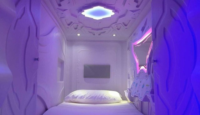 Capsule Inn Valencia Hostel