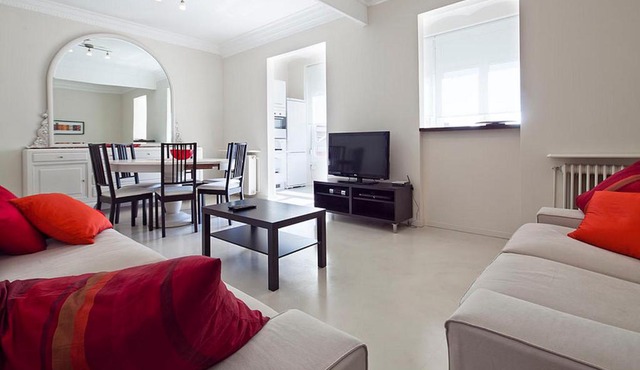 Central and Spacious Family Apartment