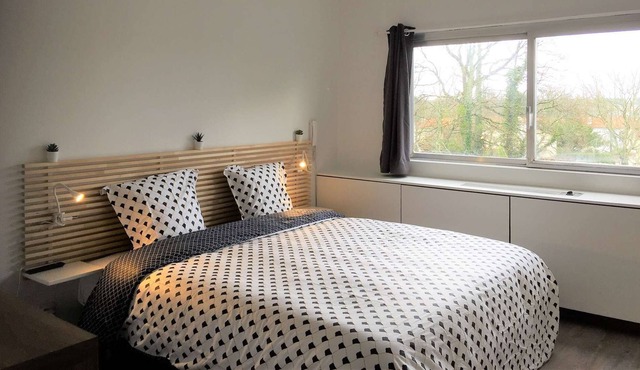 Comfortable designer apartment (Free Parking) 10 minutes from Bordeaux in GRADIGNAN