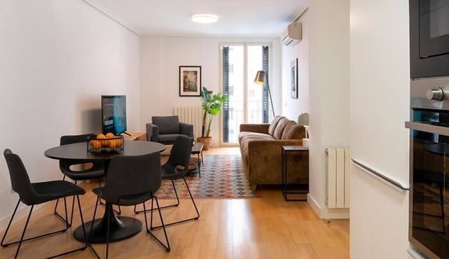 General Pardinas Apartment I.