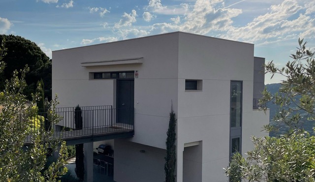 Gorgeous Modern Villa with amazing Sea view