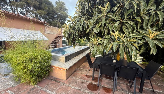 Holiday Home 'California Relax Near Sitges' with Private Pool, Wi-Fi & Air Conditioning