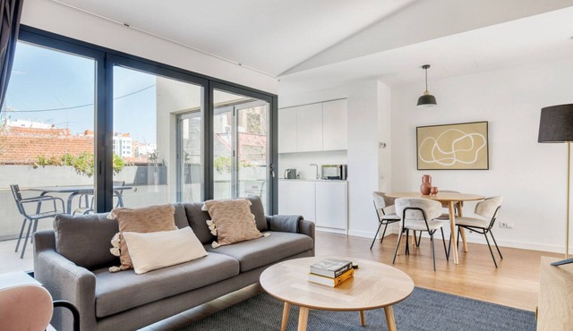 Ideal Salamanca 2BR Penthouse w/Terrace, nr M30, by Blueground