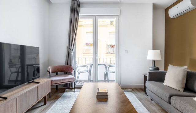 Immpecable Salamanca 3BR, by Blueground