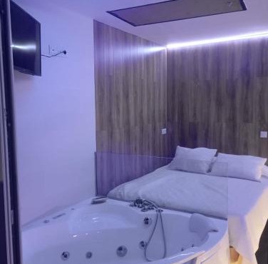 Mabel House Suites