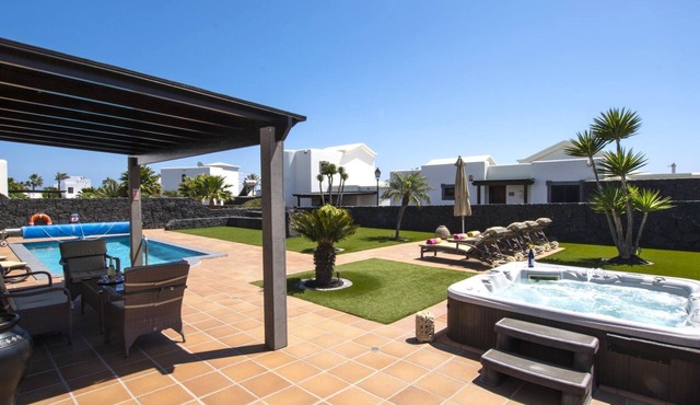 Marvelous Playa Blanca Villa | 2 Bedrooms | Villa Kagura | Spacious