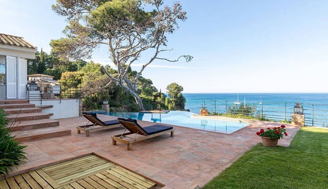My Rental Homes | Villa Bellalta with sea view and infinity pool