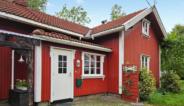 Stunning home in Eidsberg with kitchen in Eidsberg