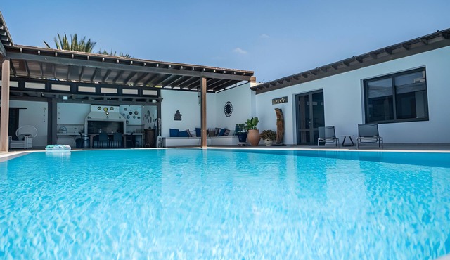 Vacation Home 'Nazoly - Private Pool Quiet' with Private Terrace and Wi-Fi
