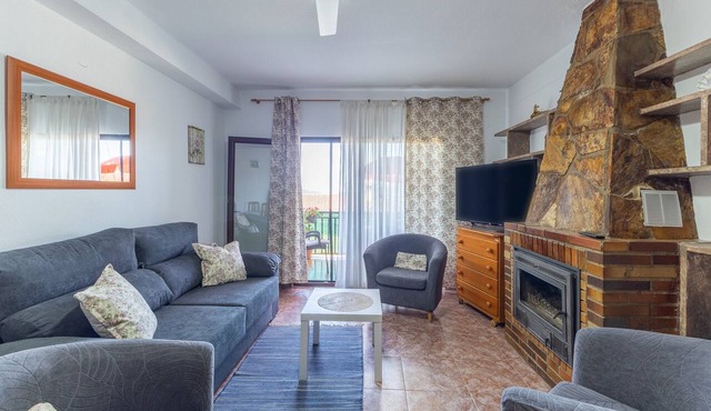 Vacation Home 'Vivienda Turística El Laurel' with Mountain Views, Private Terrace & Wi-Fi
