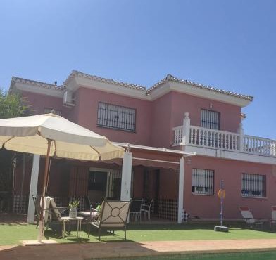 Villa 28 de julio Casa Rural con piscina en Granada