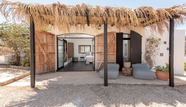 Villa Formentera - Three Bedroom House, Sleeps 6