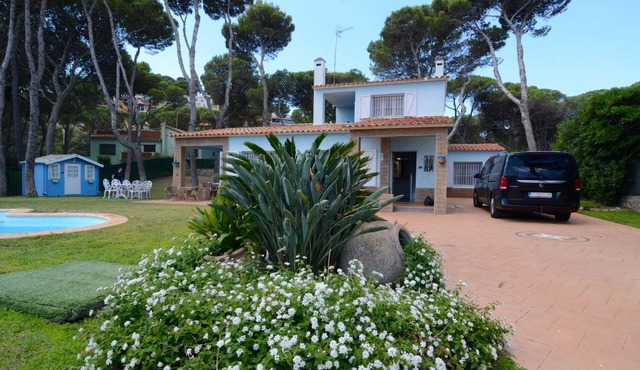 VILLA PEPITA BLUE with swimming-pool