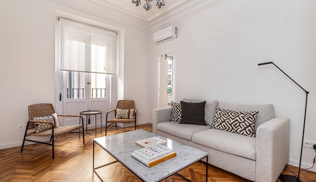 Waou Madrid Centro V - Short Term Rentals