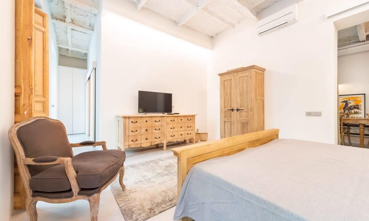 Chueca Apartment | The Deauville | Majestic 1 bedroom in Chueca