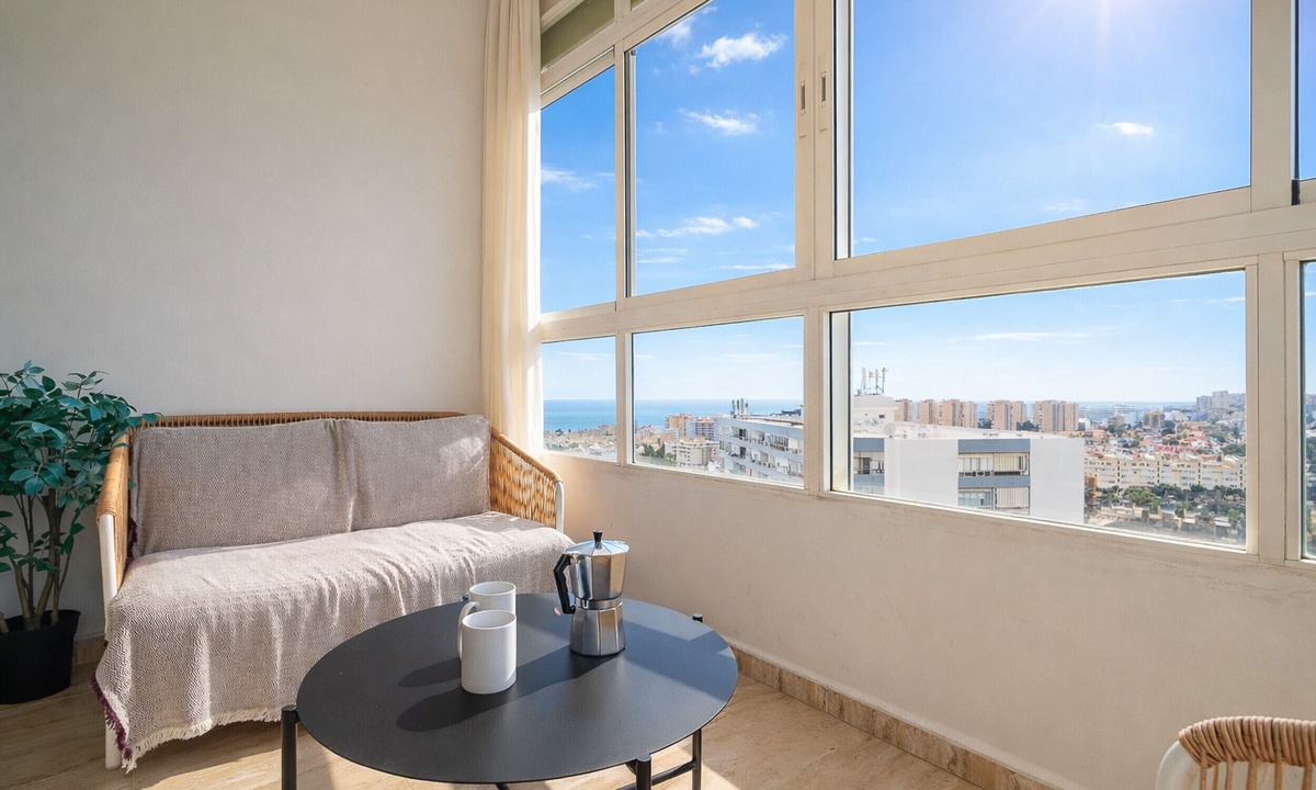 Torremolinos Apartment | Cubo's Estudio La Colina Seaview & Pool/communal pool/urban/air conditioning
