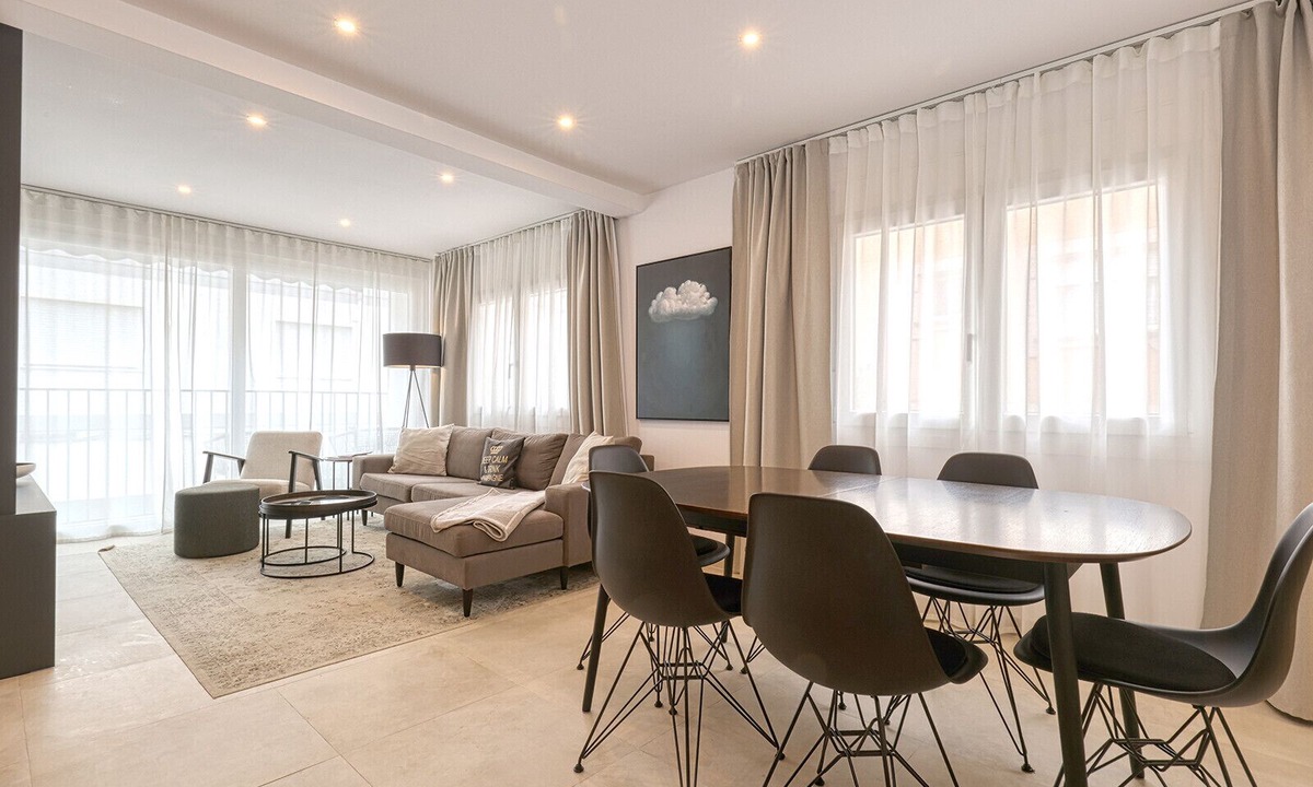 Fuengirola Apartment | Stylish & Modern Fuengirola Apt, Near Beach