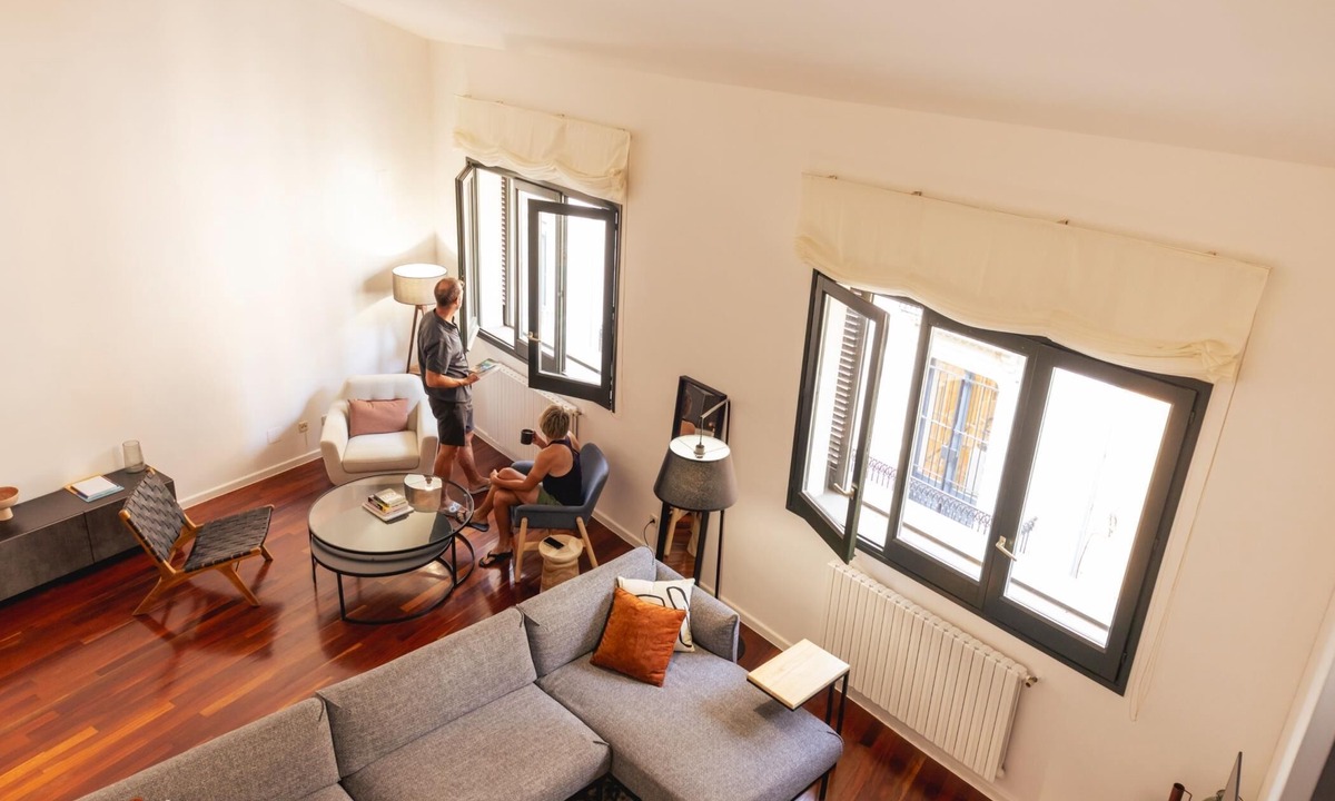Old Town Apartment | Bravissimo Cort Reial Palau, Duplex penthouse