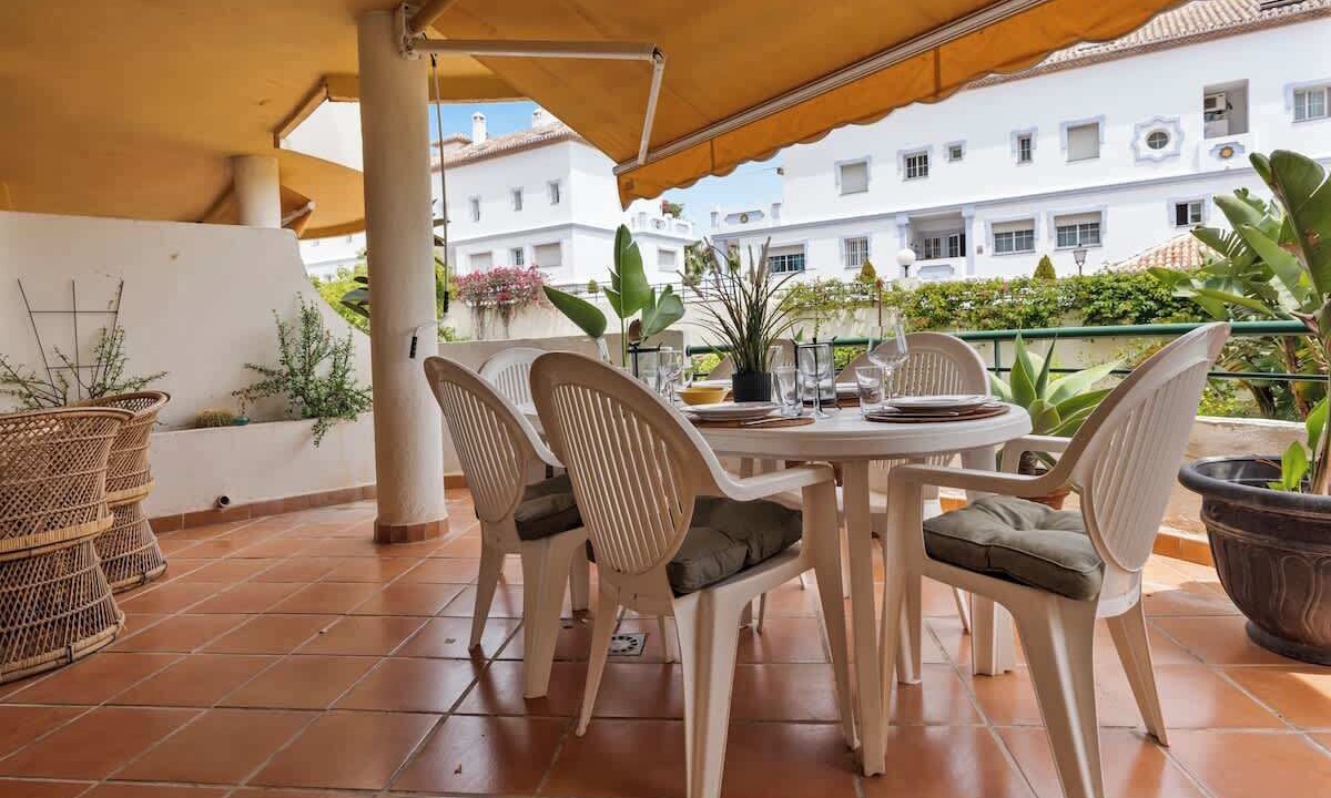Nueva Andalucia Condo | Duplex in Puerto Banus by Costarentals - Ref M40