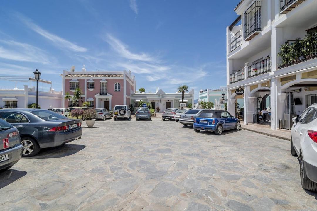 Marbella Apartment | AP116 - Casa Aloha I by Roomservices