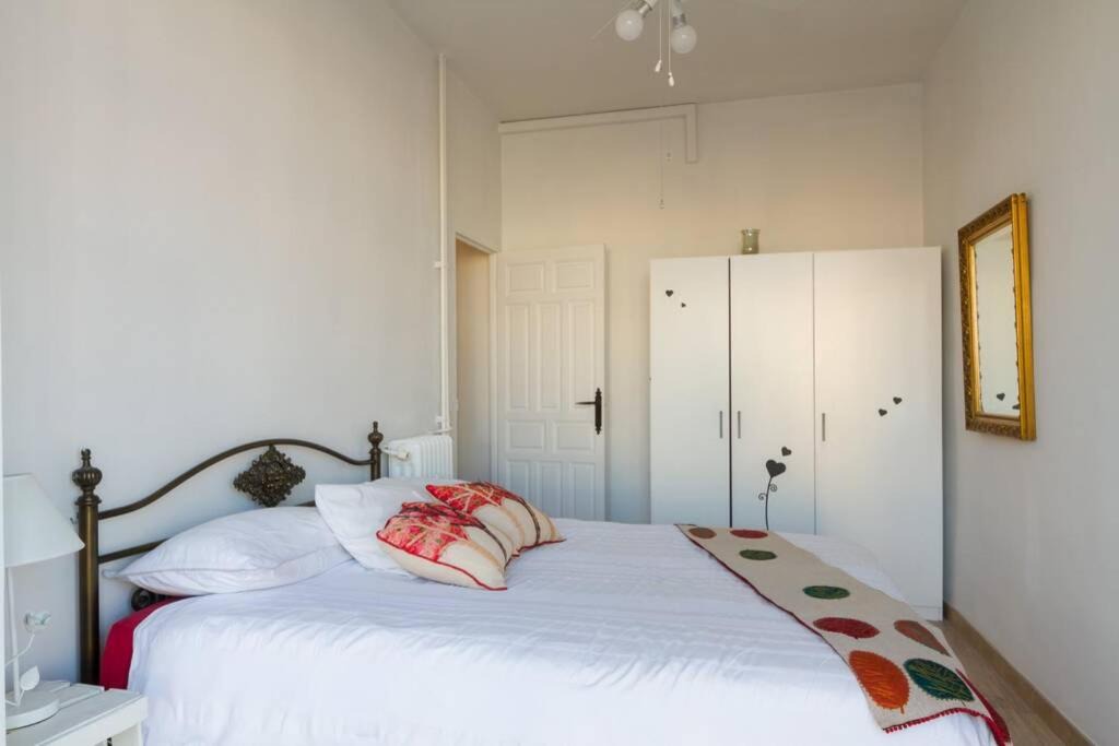 Las Acacias Apartment | Maravilloso Apartamento en Puerta de Toledo C/Gasómetro by Batuecas