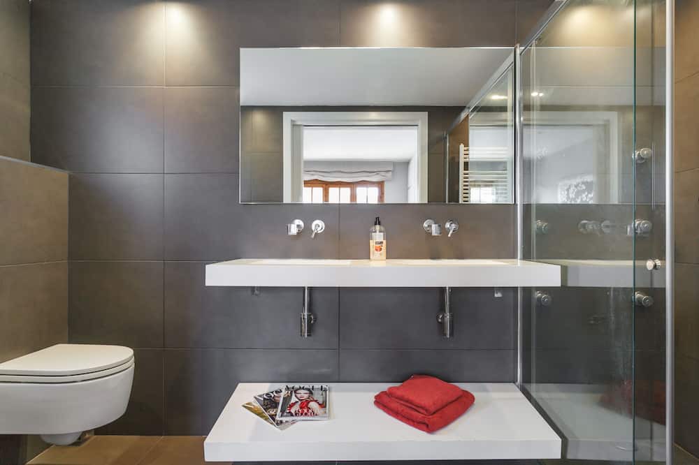 Photo of Bathroom in Cabrils