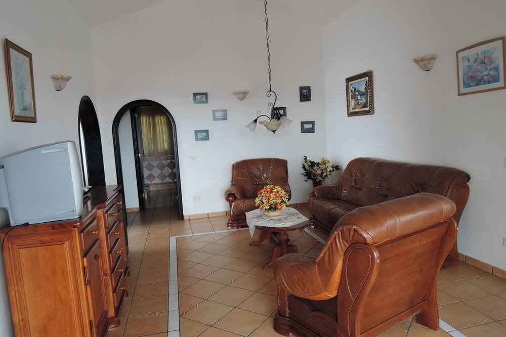 Photo of Livingroom in Nazaret