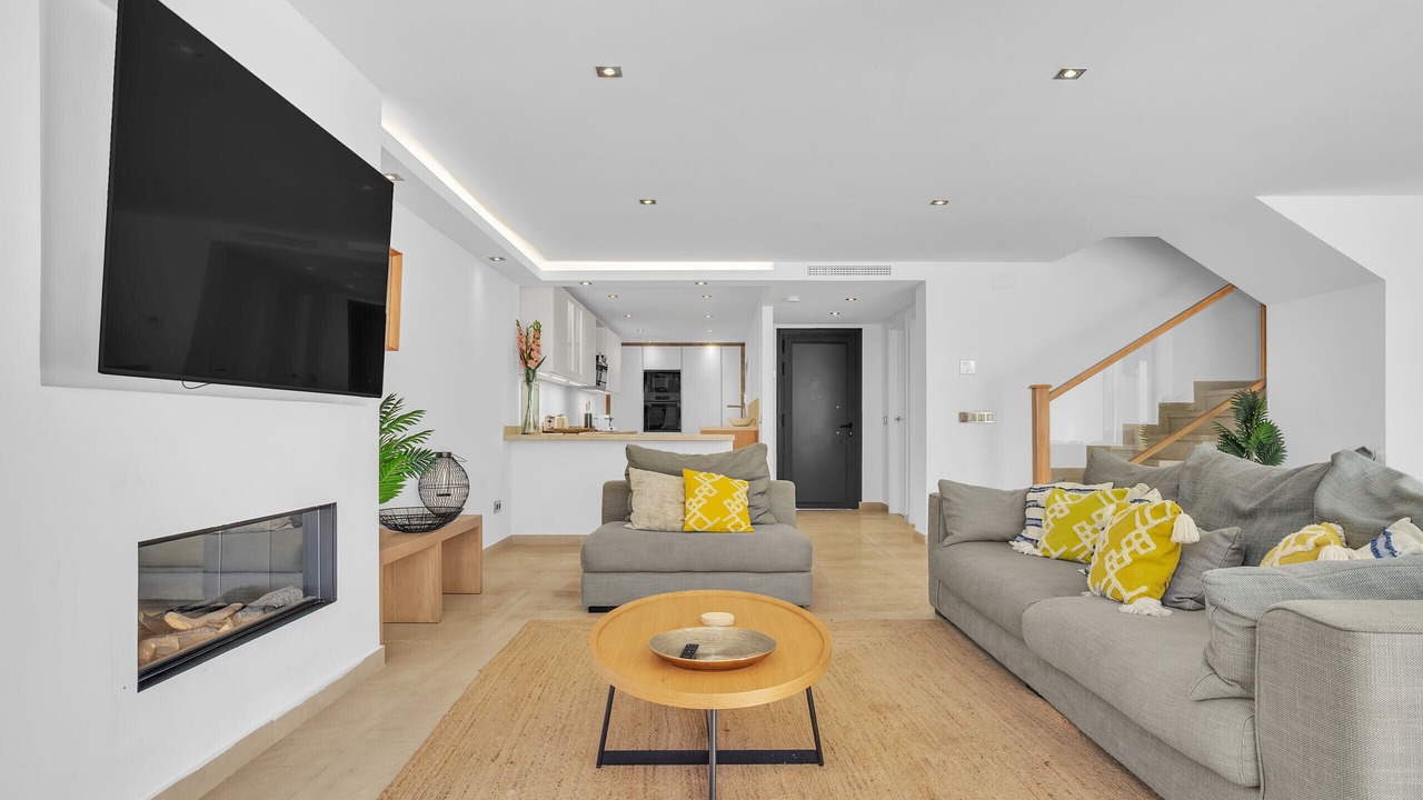 Photo of Livingroom in Golden Mile