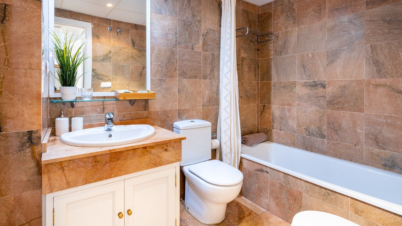 Photo of Bathroom in Golden Mile
