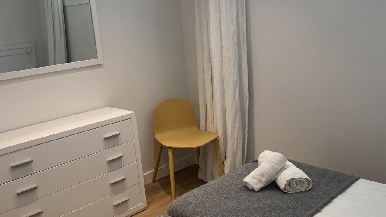 Photo of Bedroom in Golden Mile