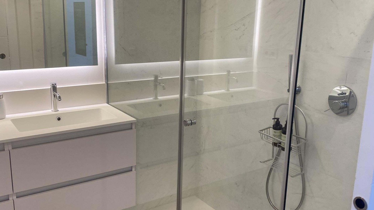 Photo of Bathroom in Golden Mile