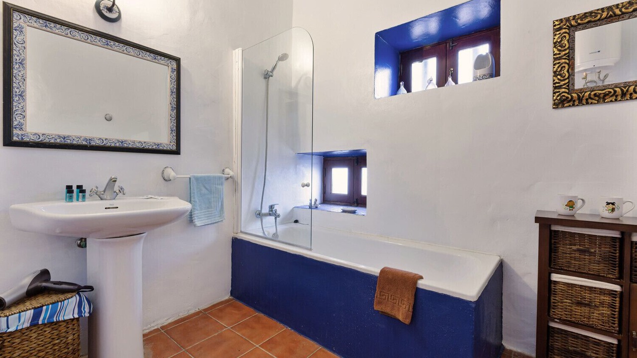 Photo of Bathroom in Tinajo