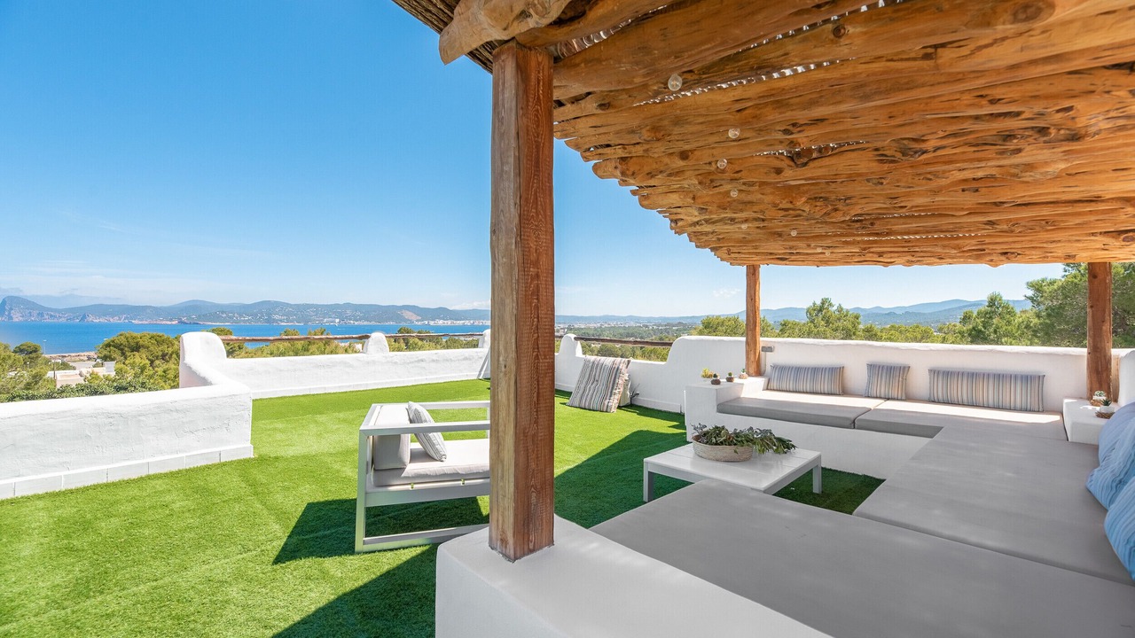Photo of Patio Balcony in San Antonio Bay