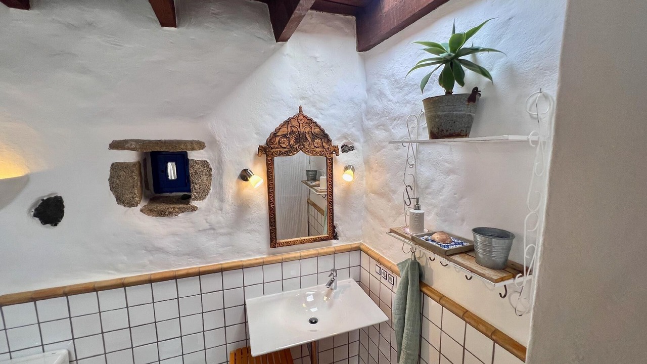 Photo of Bathroom in Uga