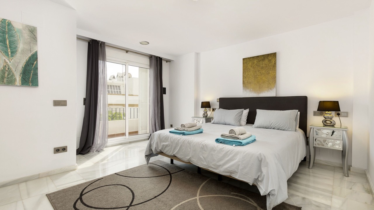 Photo of Bedroom in Golden Mile
