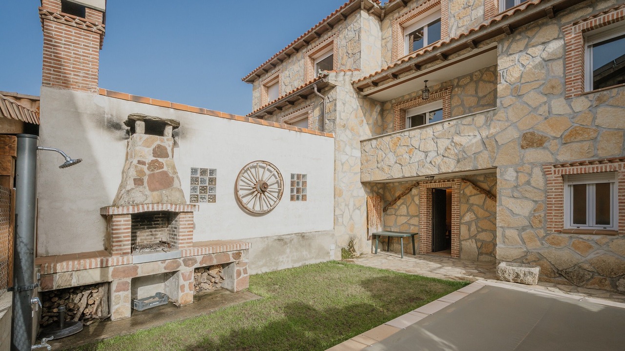 Photo of Patio Balcony in Navaluenga
