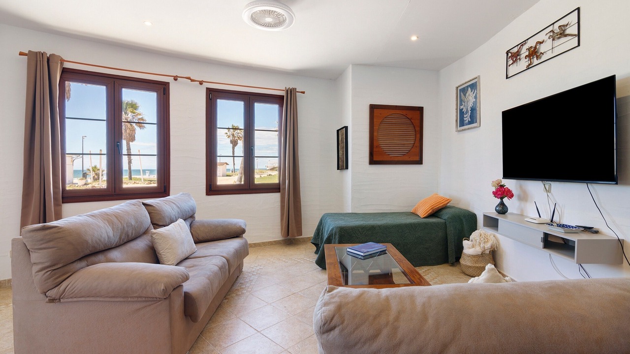 Photo of Livingroom in Sector P - Palmito