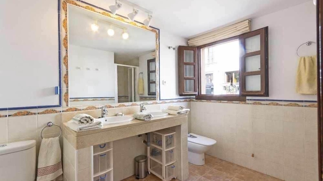Photo of Bathroom in Golden Mile