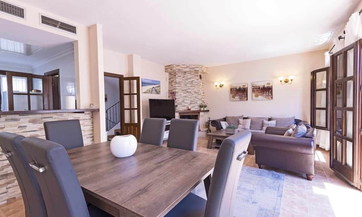 Photo of Livingroom in Golden Mile