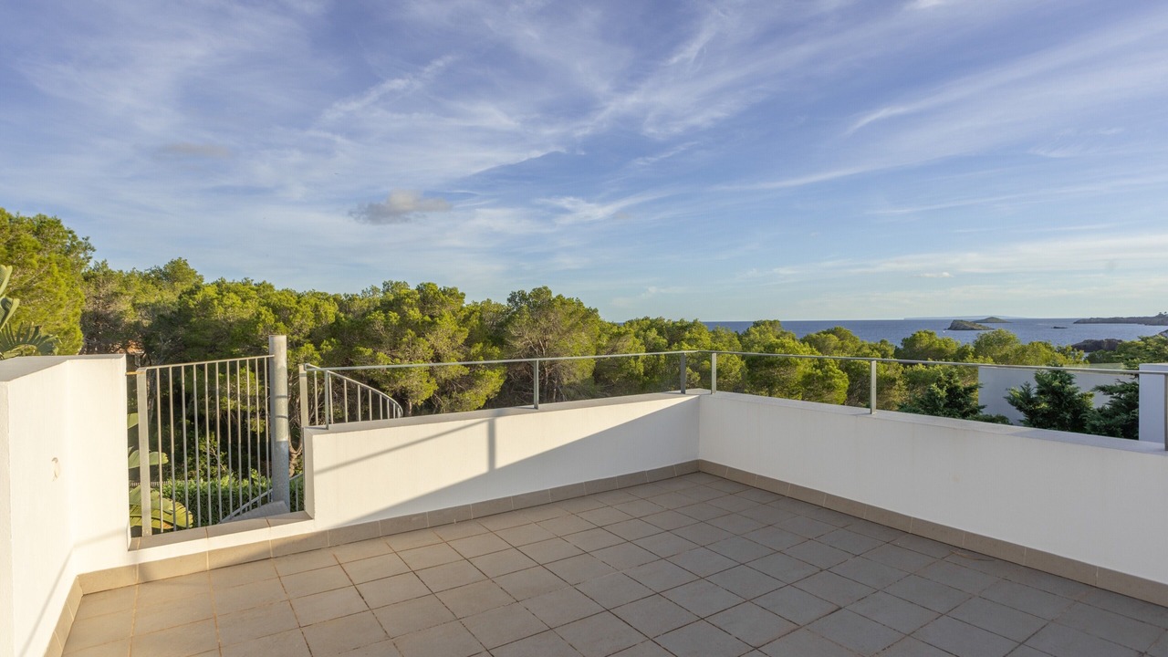 Photo of Patio Balcony in Cala Llenya