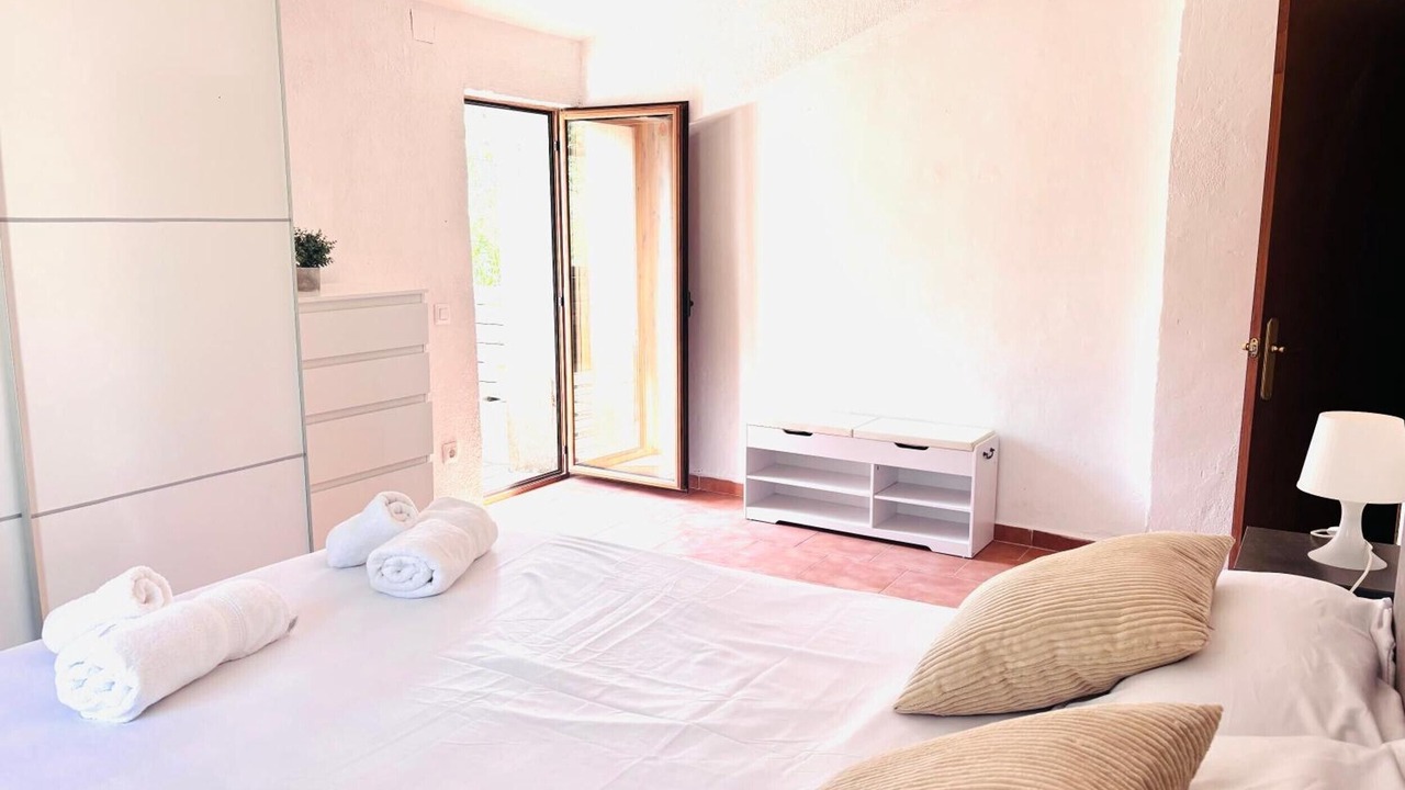 Photo of Bedroom in Avinyo