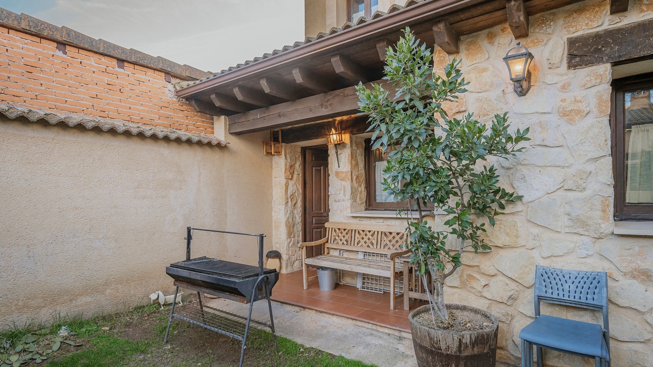 Photo of Patio Balcony in Turrubuelo