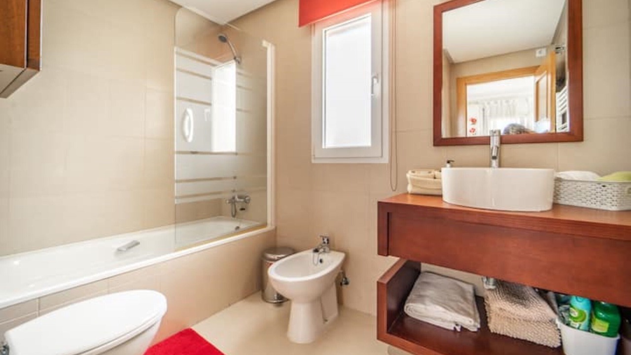 Photo of Bathroom in Roldan