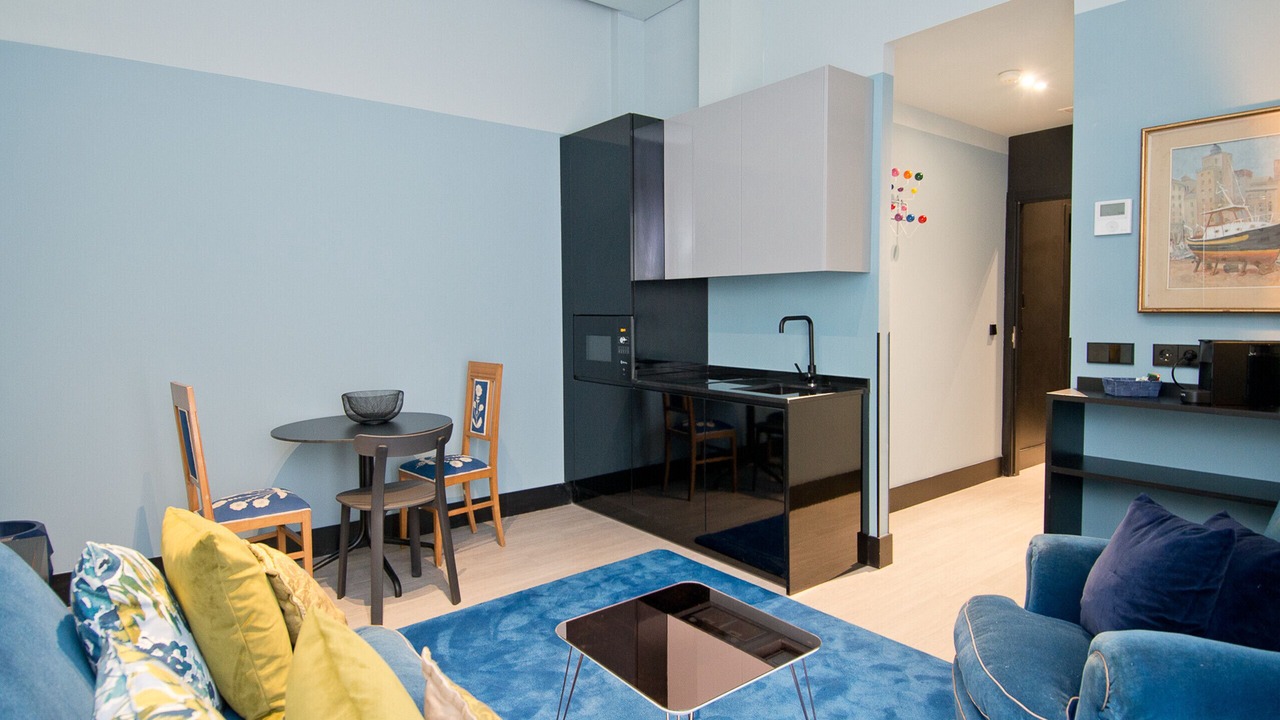 Photo of Livingroom in Literary Quarter